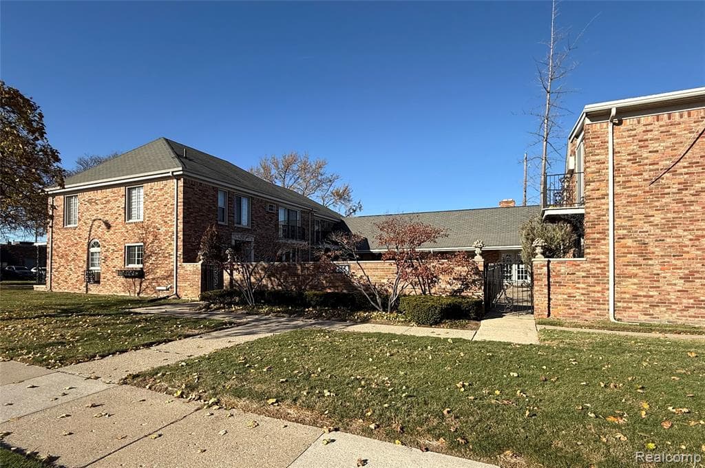 2344 W 14 Mile Road 7