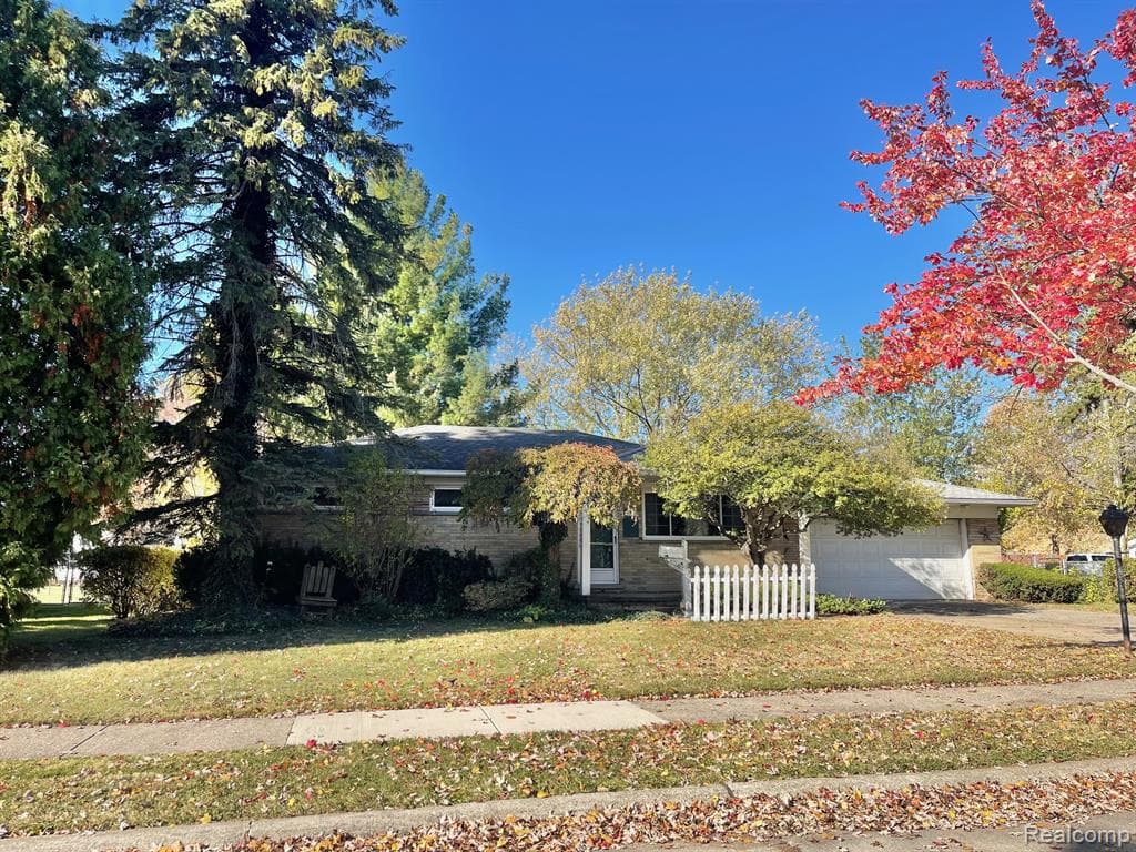 29937 Maplegrove Street