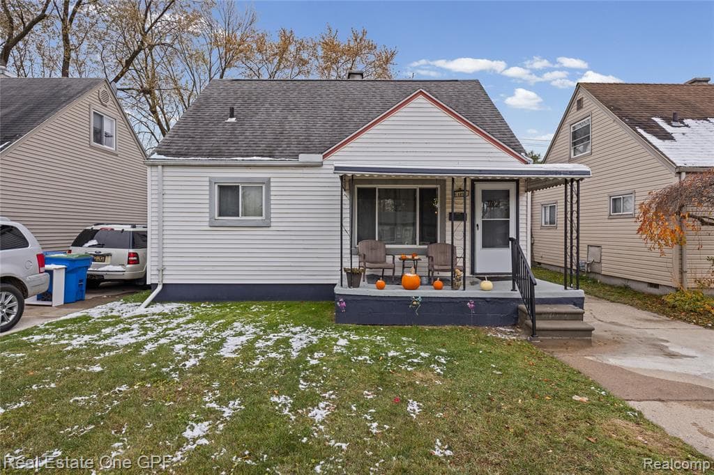 14898 Chesterfield Avenue