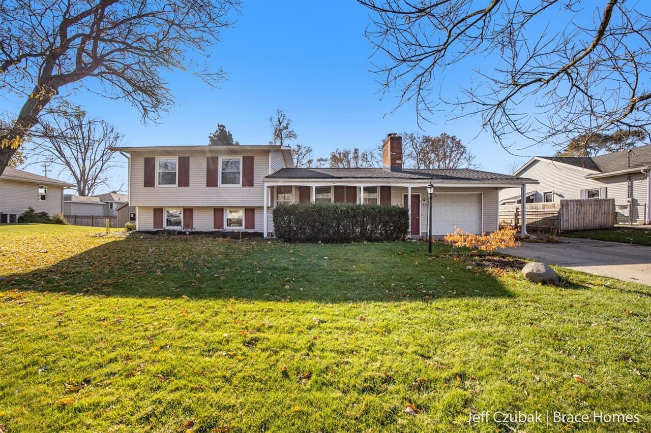 1430 Winifred Street