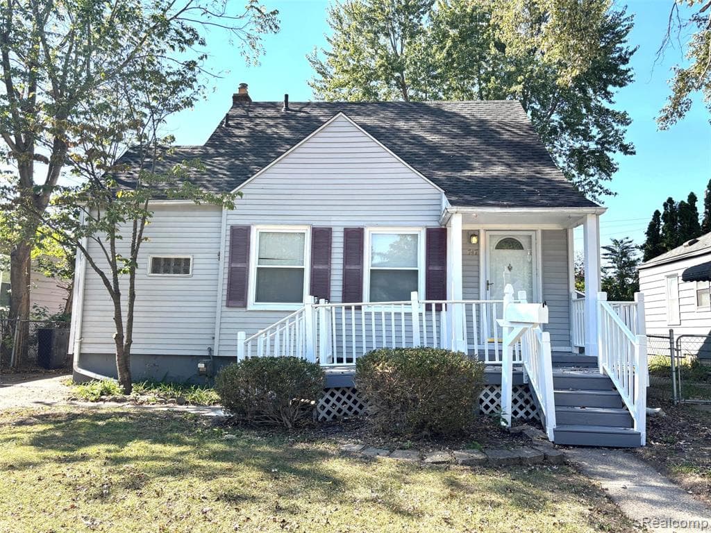 747 Gardendale Street