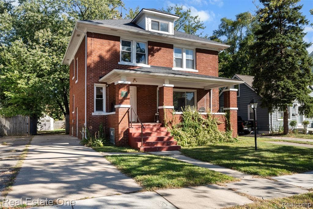 261 E Webster Street