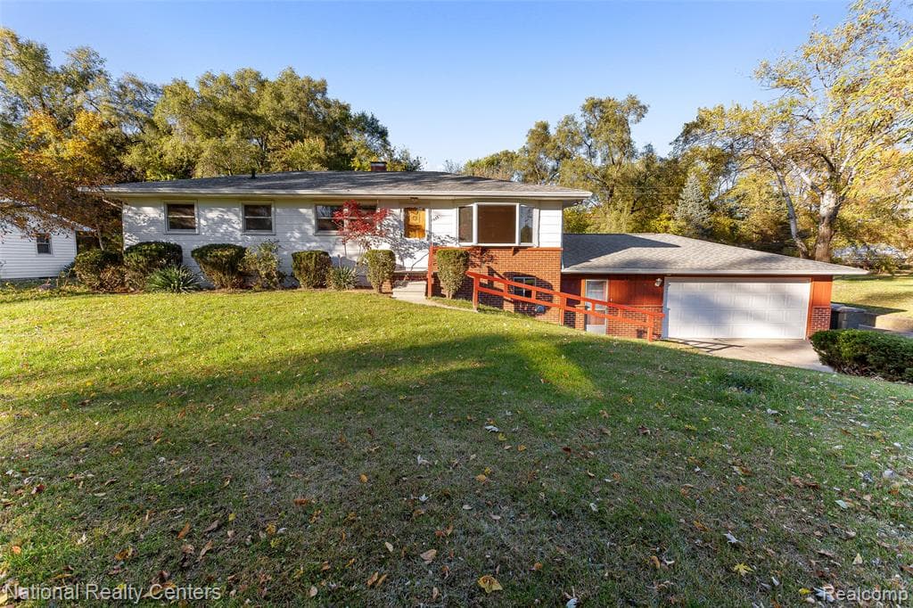 11655 Shorecrest Court