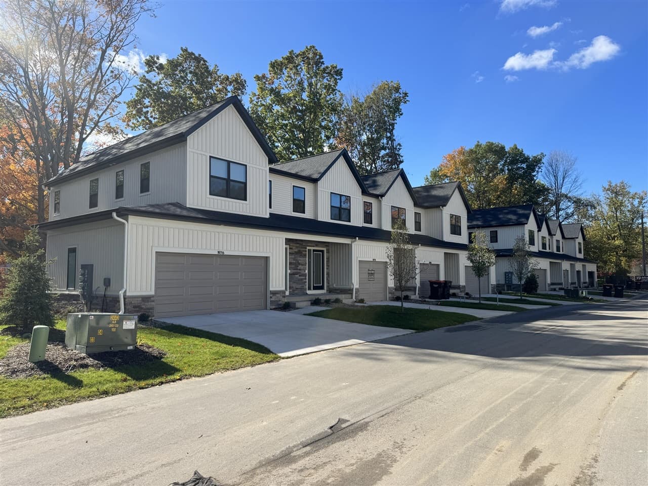 1968 S Shorewood Lane 14