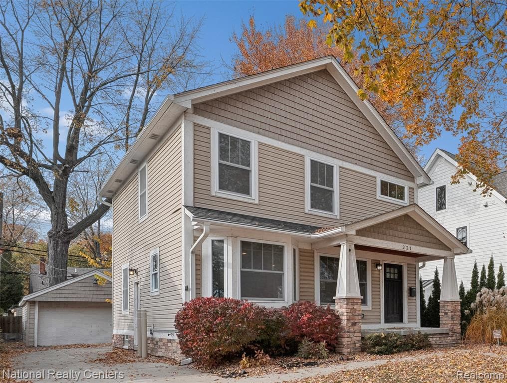 221 N Altadena Avenue