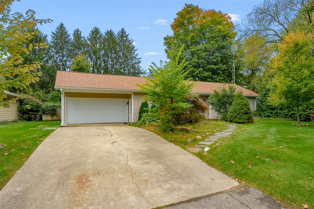 4625 Green Acres Drive