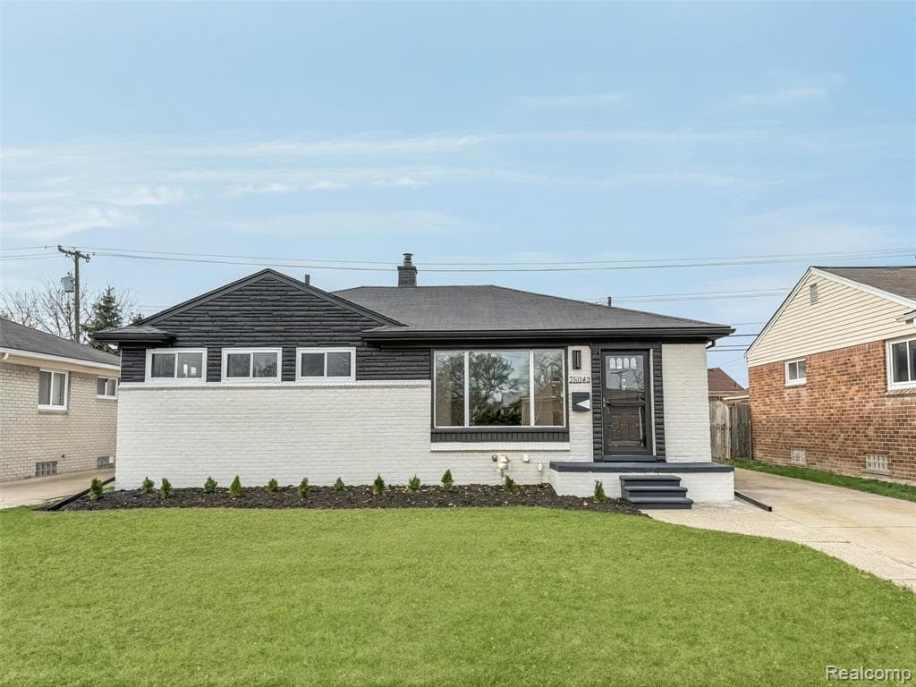 26049 Fernwood Street