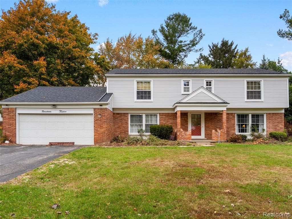 1912 Hunters Ridge Drive