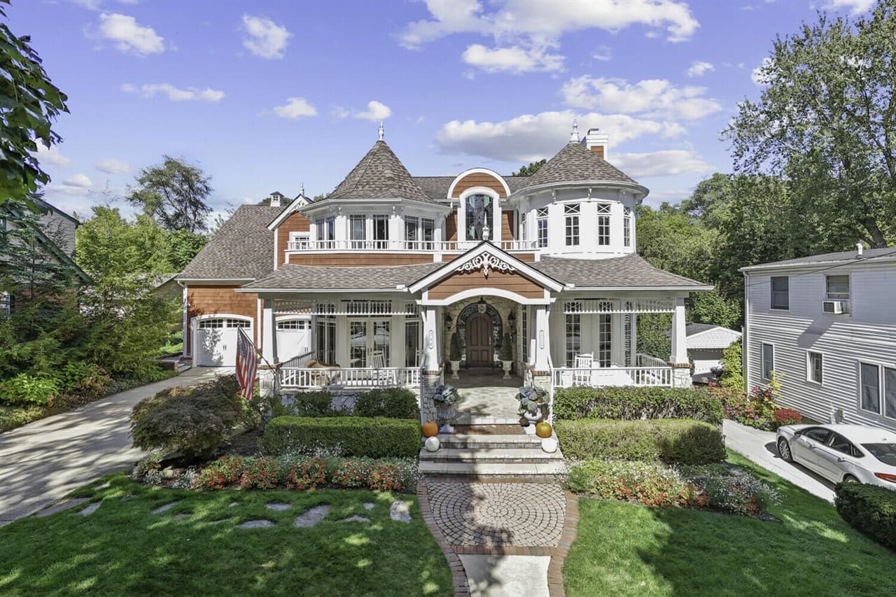 744 Thayer Boulevard Boulevard