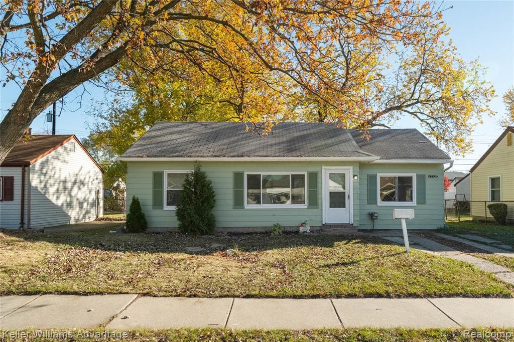 27130 Woodmont Street