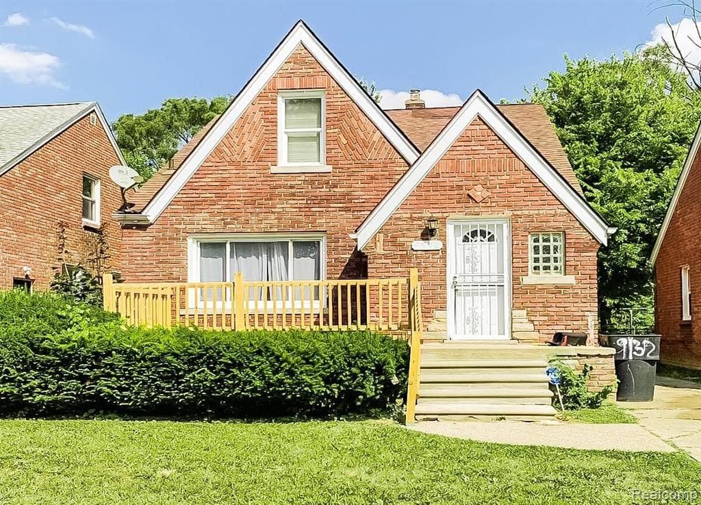 9590 MEMORIAL Street