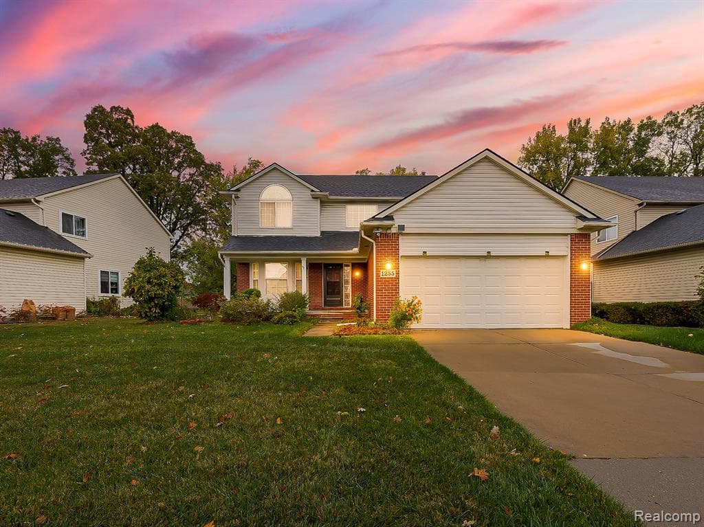 1255 Hartland Street