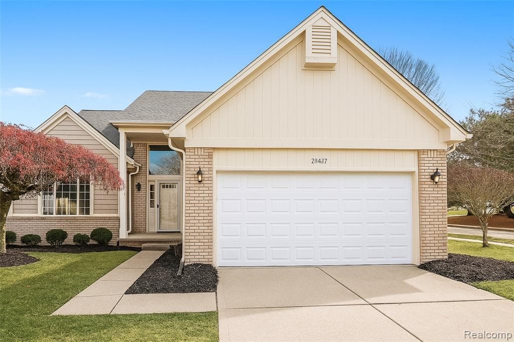 2545 Chanterell Drive