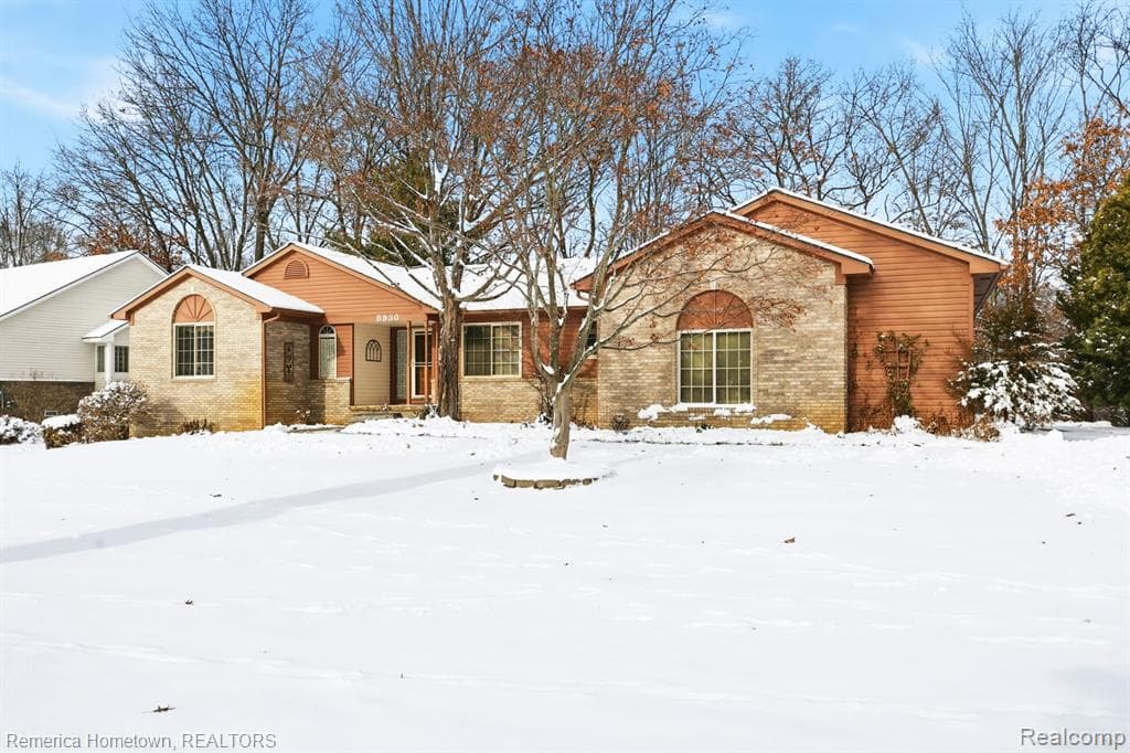 8930 Twin Lakes Drive