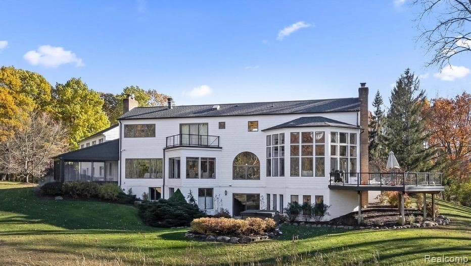 5764 Bloomfield Glens Road