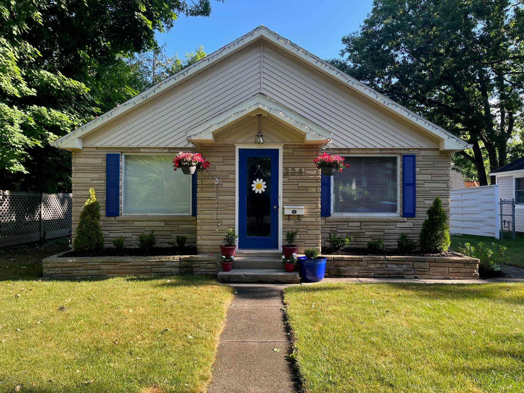 224 W Sixteenth Street Lot: 36&38