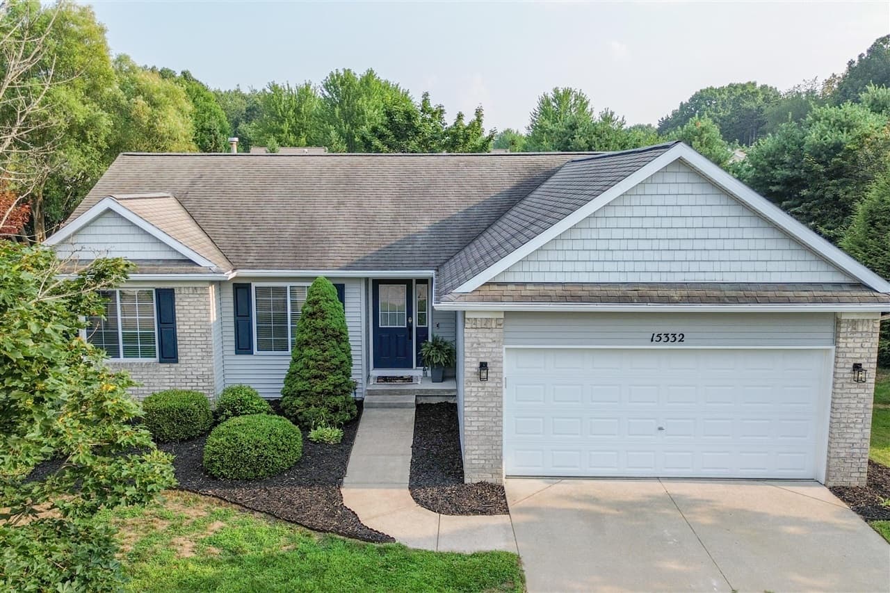 15332 Saddlebrook Court 4