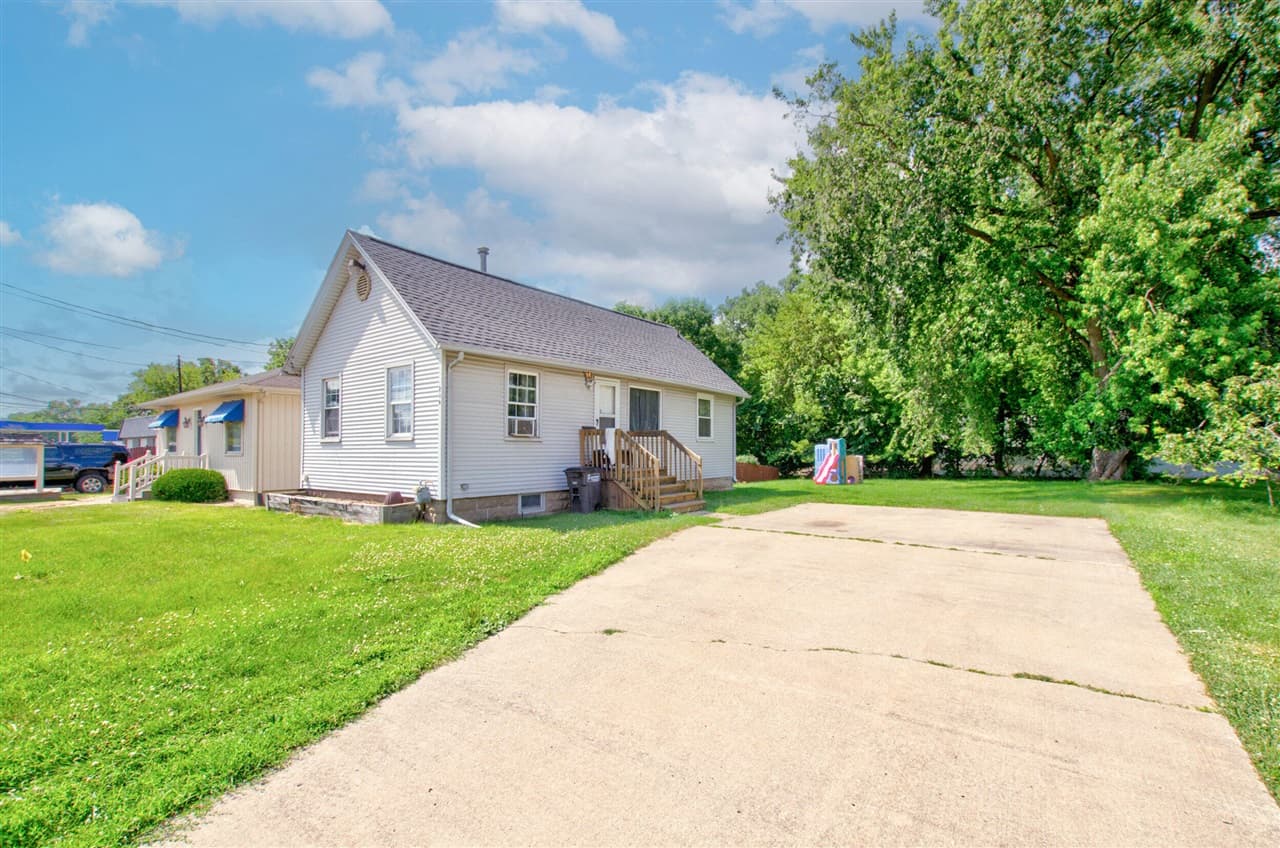 230 W Prospect Street