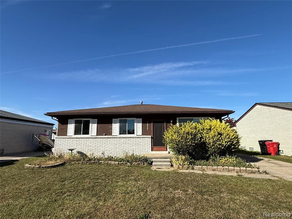 16067 Secretariat Avenue