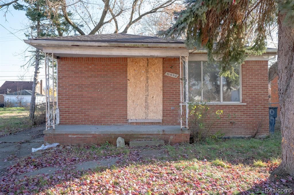 11454 Sanford Street