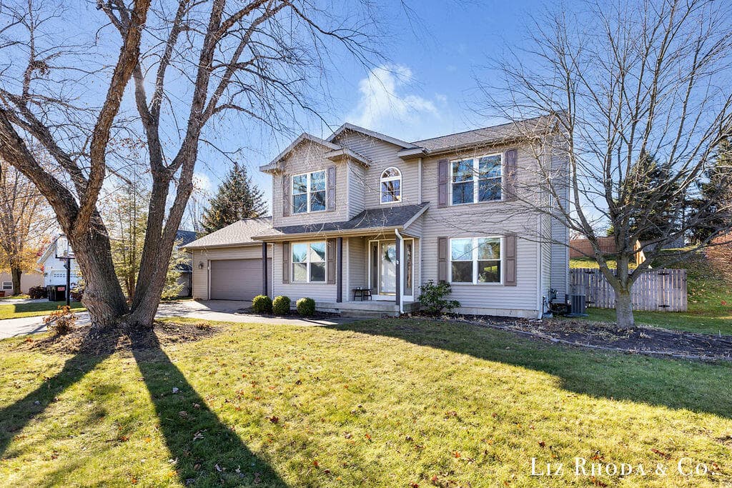 8275 Vista Royale Lane