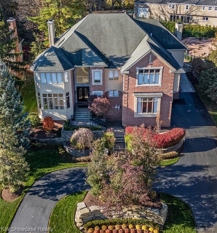 6608 Minnow Pond Drive