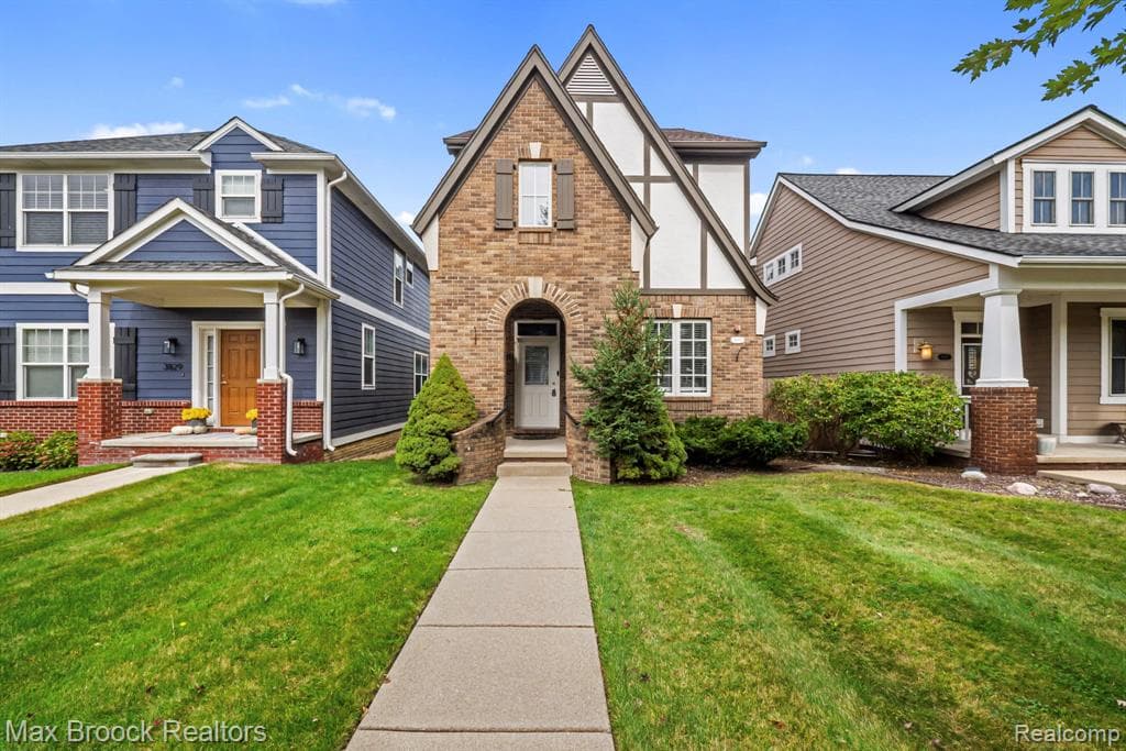 3833 Forester Boulevard