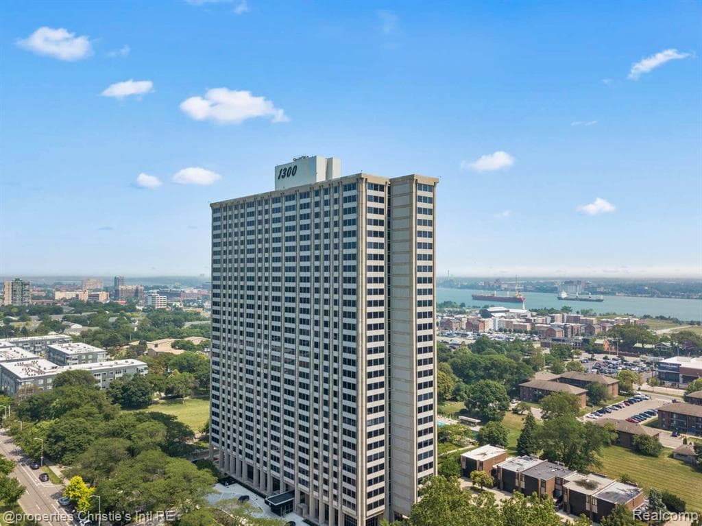 1300 E Lafayette Street 104