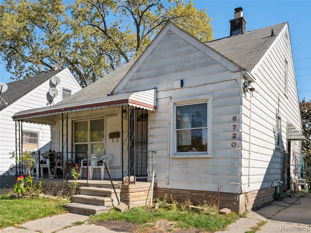 6720 Rosemont Avenue