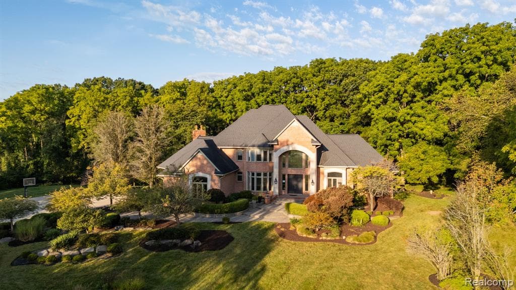 5779 Pinecrest Estates Drive