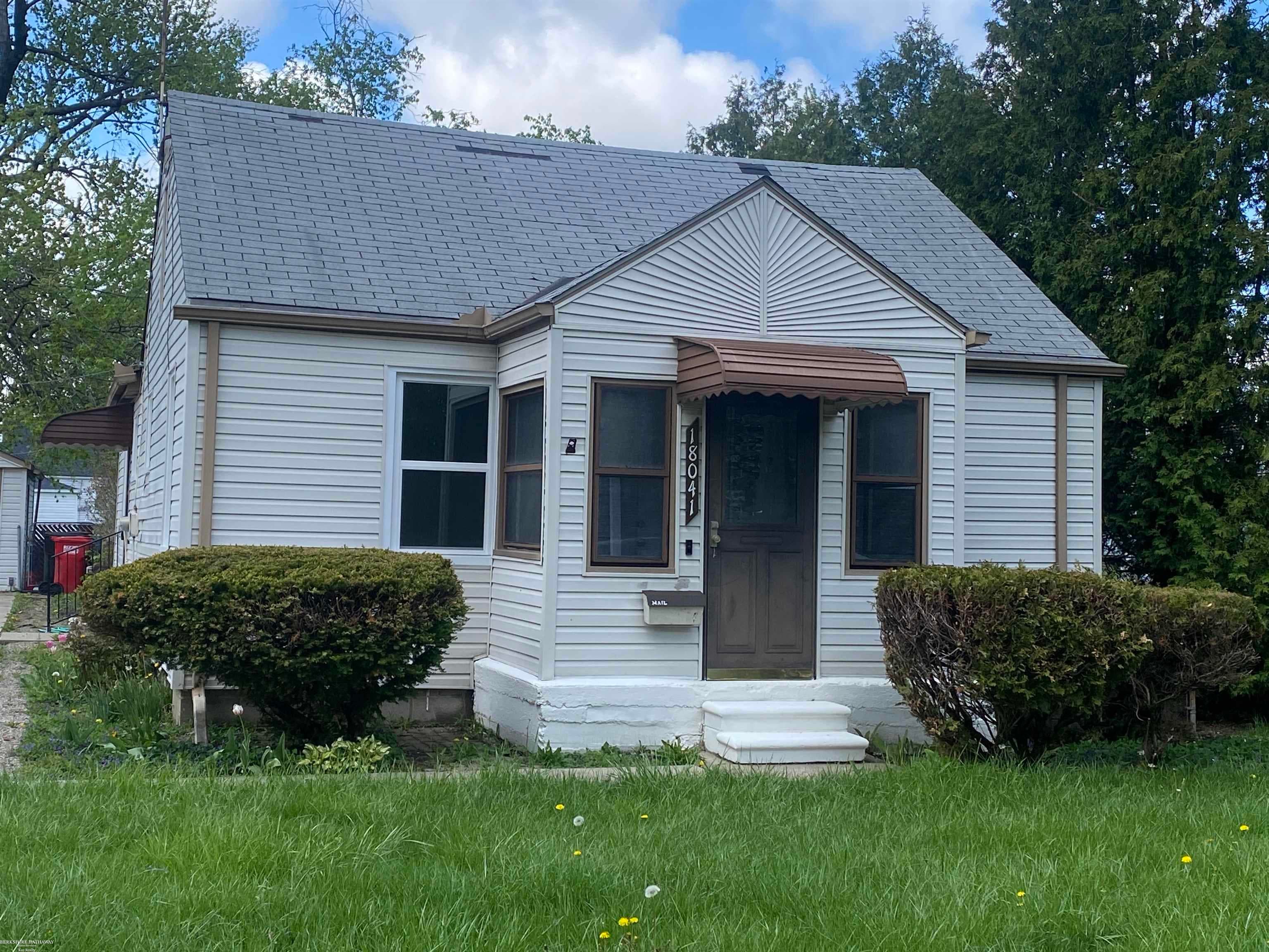 18041 Eastland Street