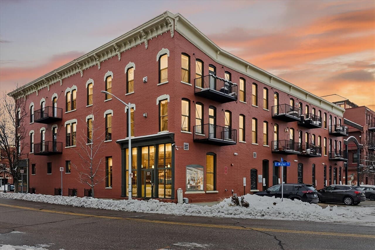 222 N Kalamazoo Mall, 200