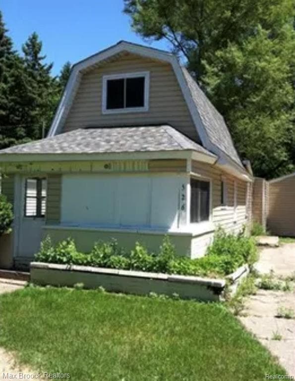 526 Saint Louis Street