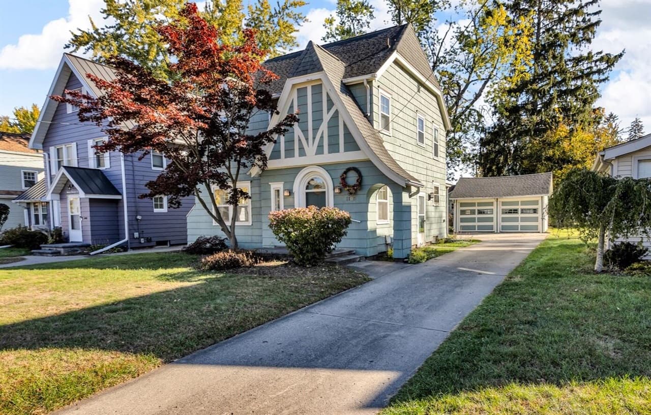 1105 S Webster Street