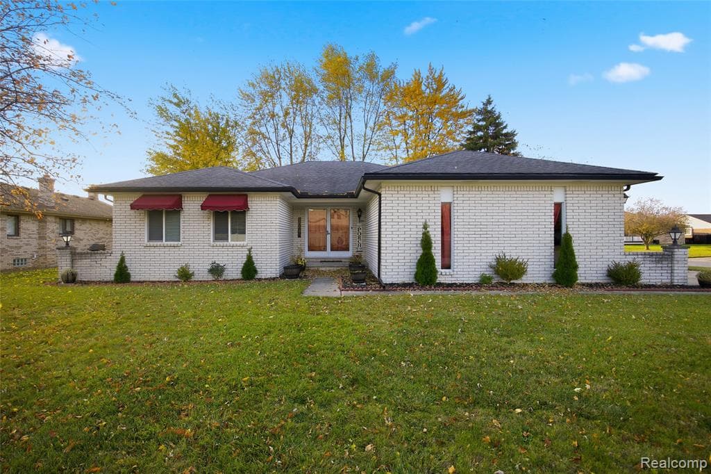 40645 Heatherlea Court