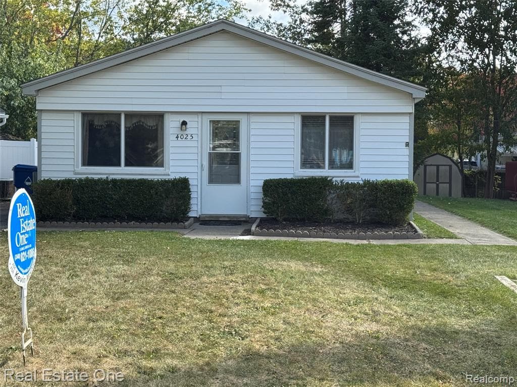 4025 Cresthaven Drive