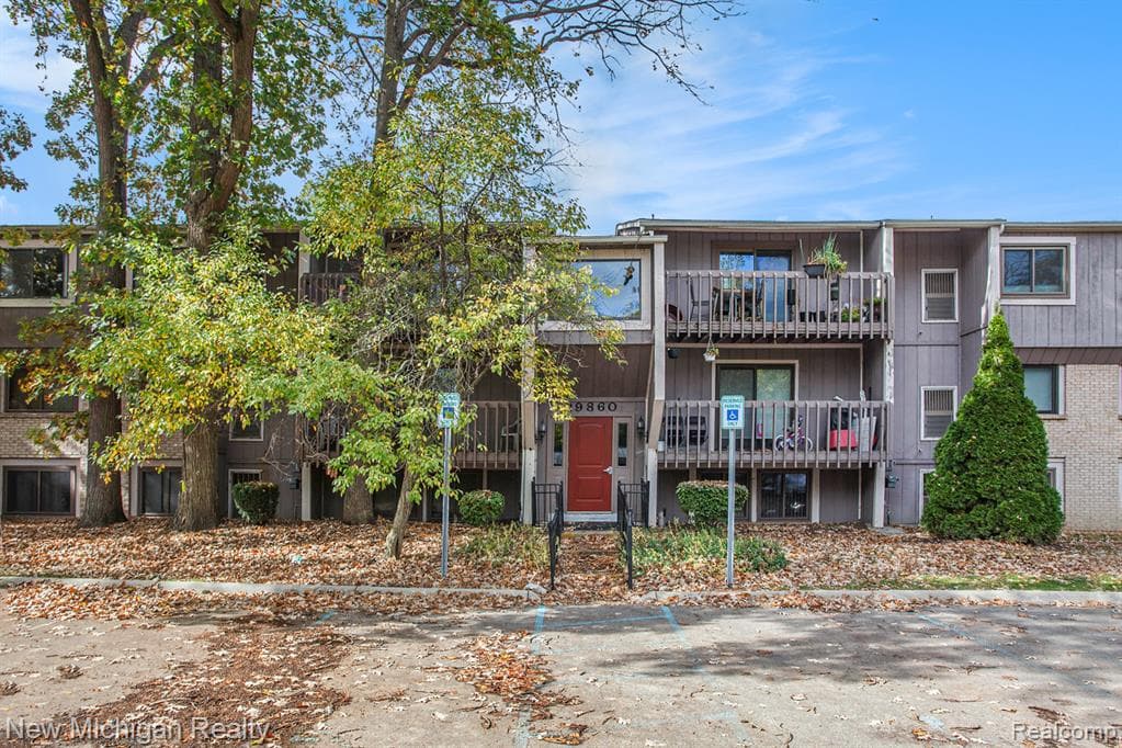 29860 W 12 Mile Road 604