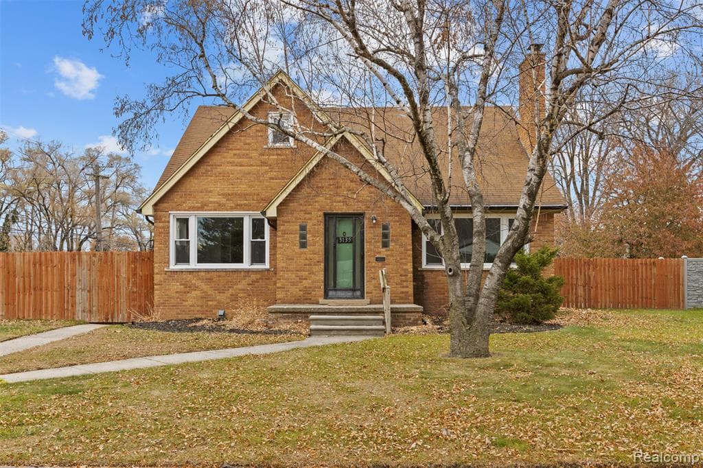 3135 Los Angeles Avenue