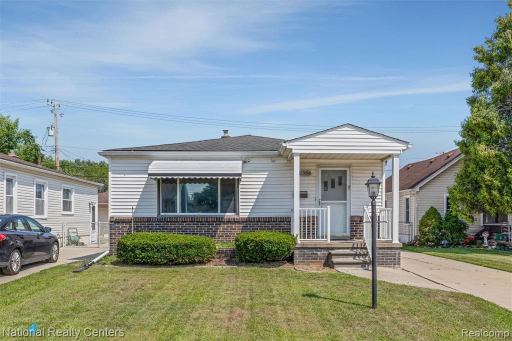 23018 Lambrecht Avenue