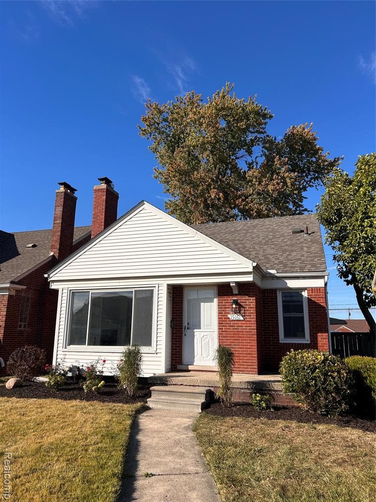 15161 Sprenger Avenue