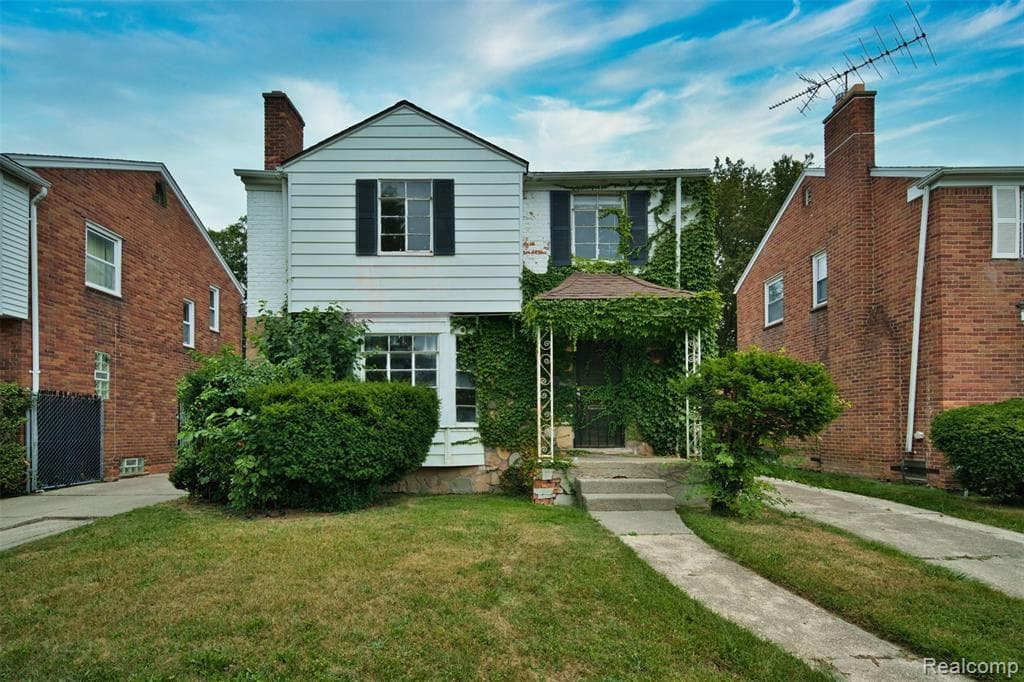 19440 HARTWELL Street