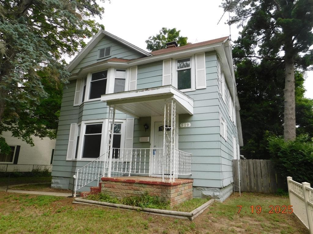 519 E Division Lot: 4Blk 3