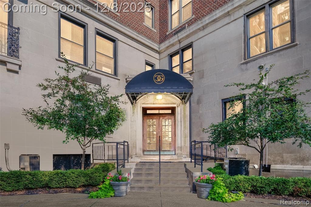 2900 E Jefferson Avenue c6a