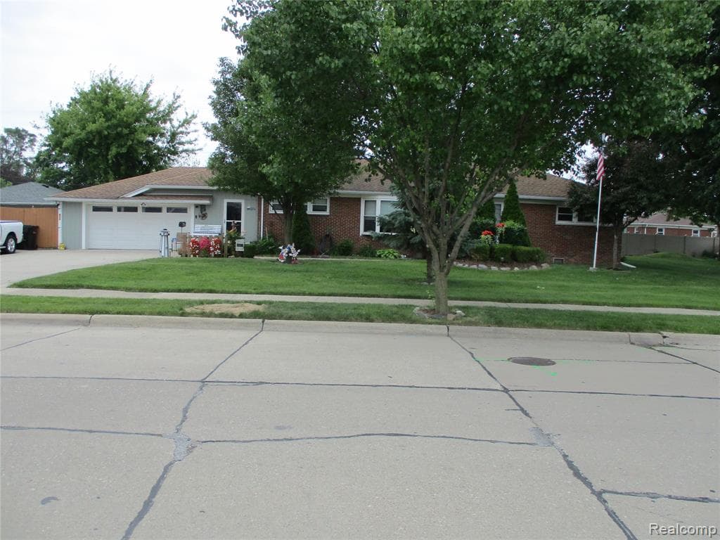 17271 Hamilton Avenue