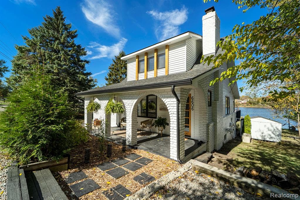 6606 Leytonstone Boulevard