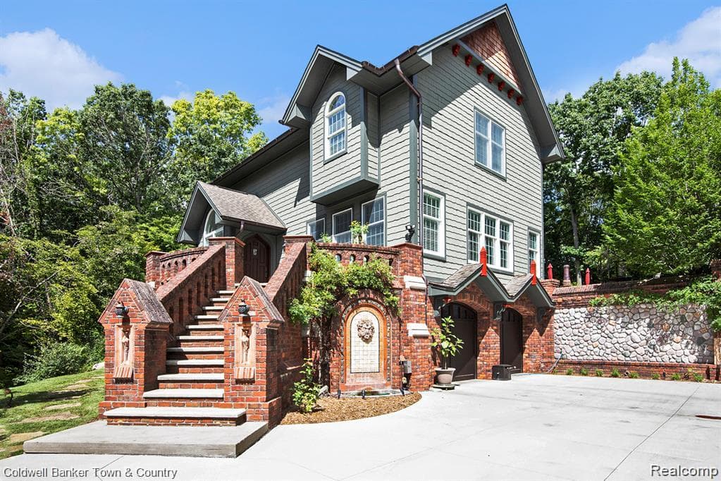 3534 Catherine Anne Lane