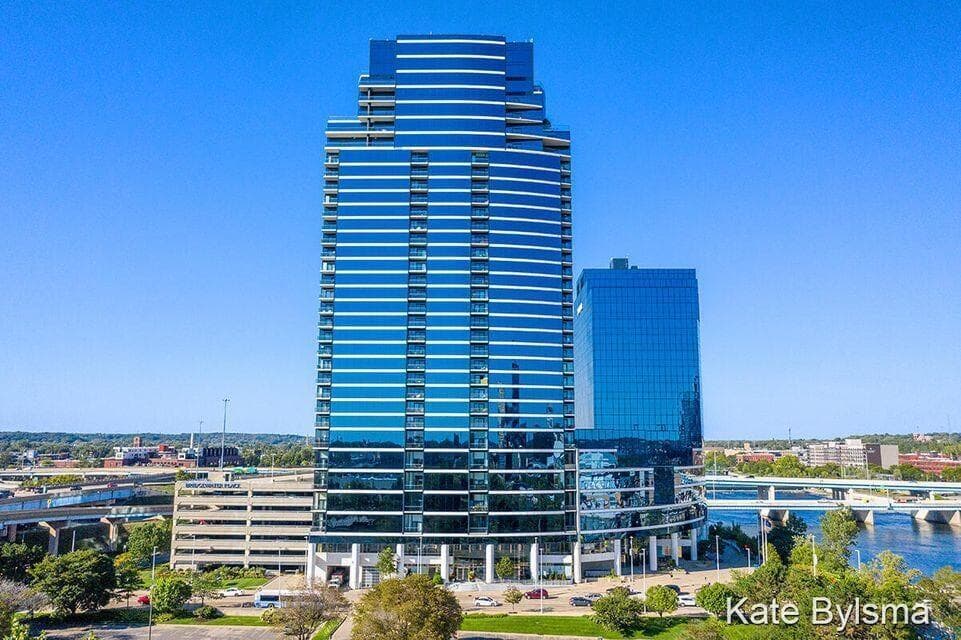 335 Bridge Street Unit: 602