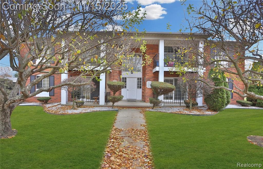 22001 E 11 Mile Road