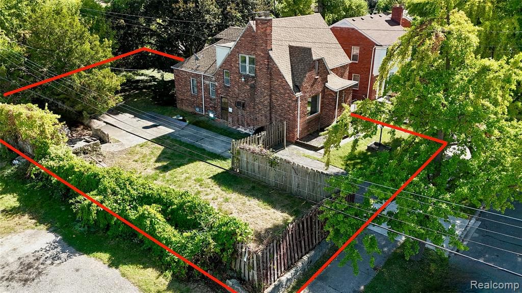 13610 Woodmont Avenue