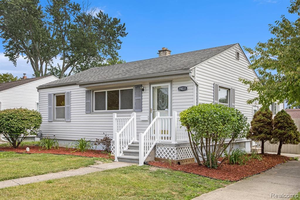 29031 Rosslyn Avenue